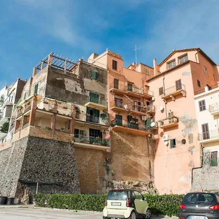 Attico Medieval Sea View Apartment *