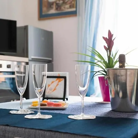 Attico Medieval Sea View Apartment Nettuno